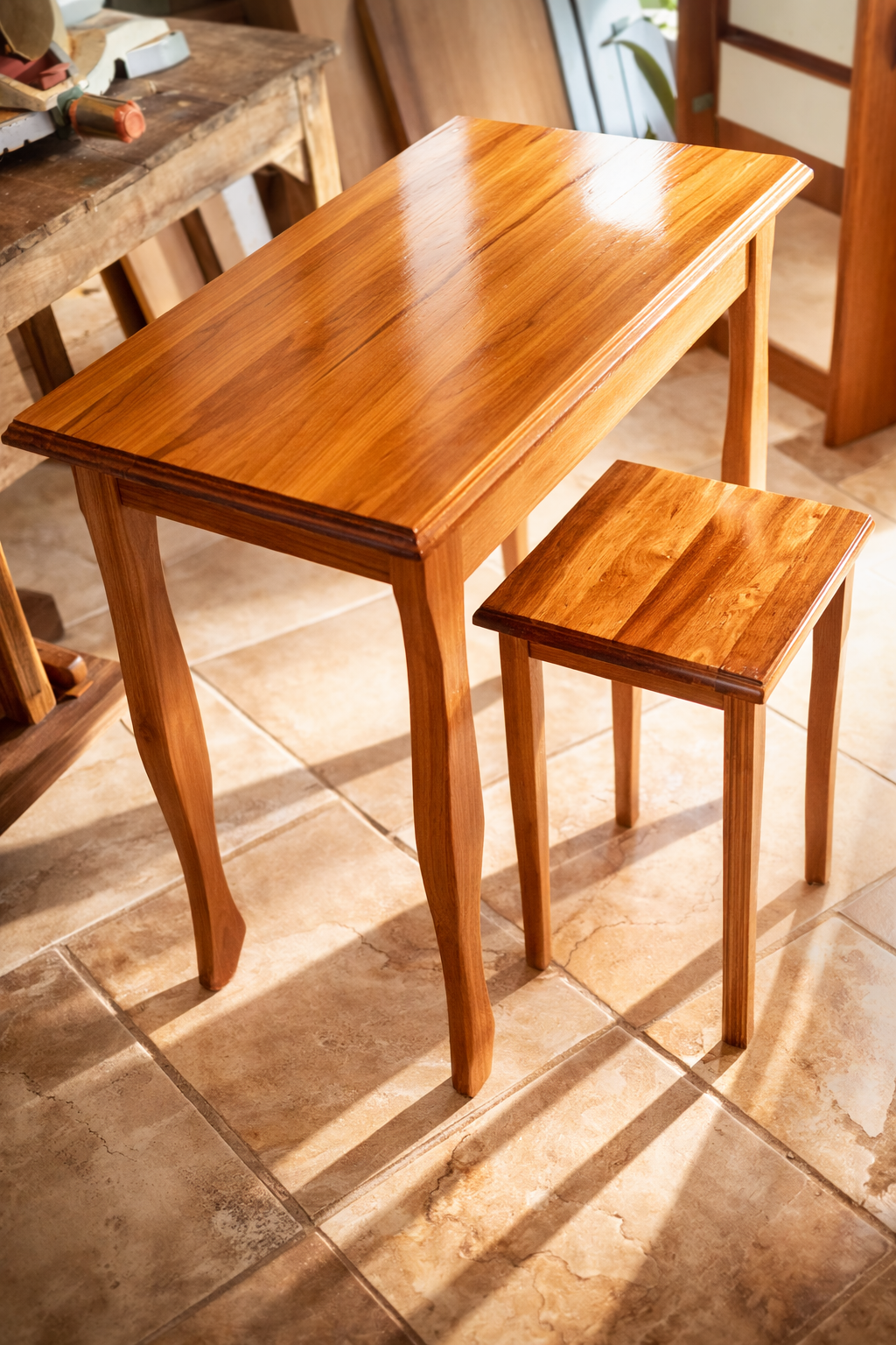 Specialbeställda work in action bord och pall